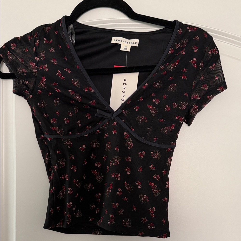 Aeropostale Black Short Sleeve V-Neck Top with Pink Floral Print